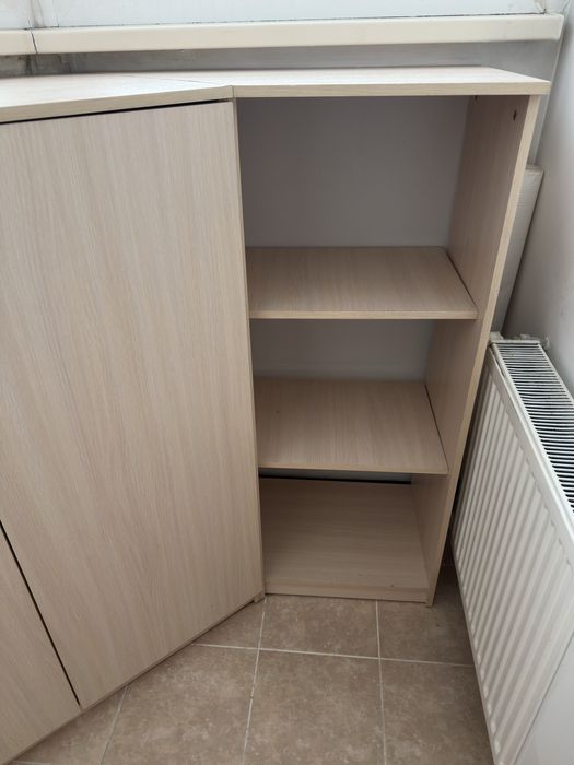 Угловая тумба с полками