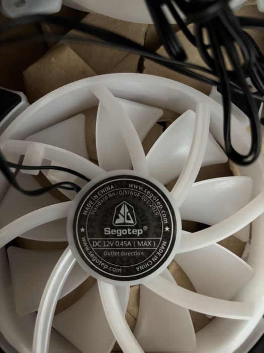 Set 3 ventilatoare ARGB 120mm + controller RGB + telecomandă – Segotep