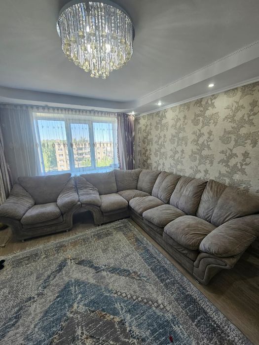Продам диван с креслом