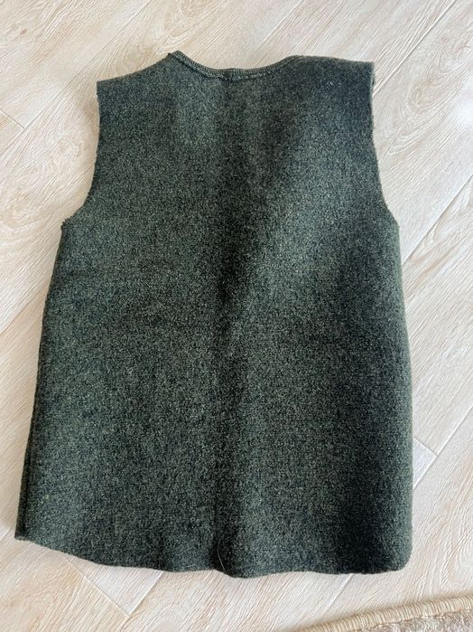 Vând vestă lana fiartă, pentru copii