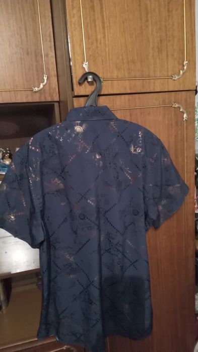 Продам рубашку мужскую