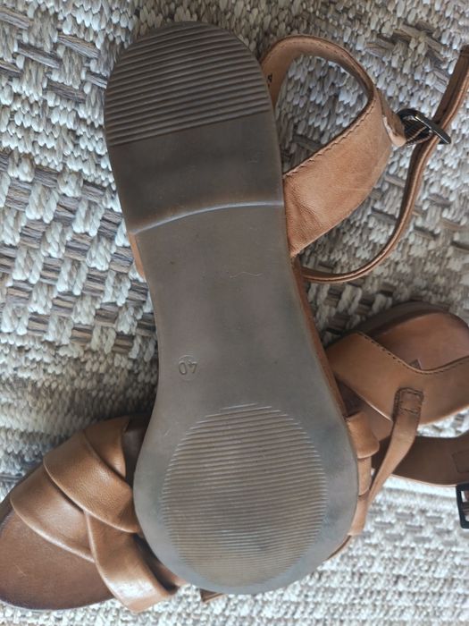 Sandala dama practici