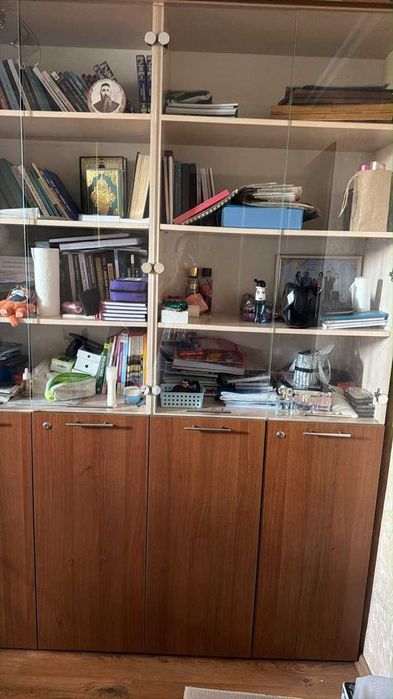 продам шкаф в отличном состояние