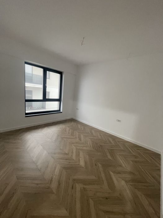 Proprietar-apartament 3 camere si parcare-zona galata/145000 euro