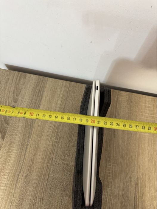 XPS 9320 OLED i7-1260 FULL METAL Nvem 2 TB Super SLIM 1 CM Bateria 12H