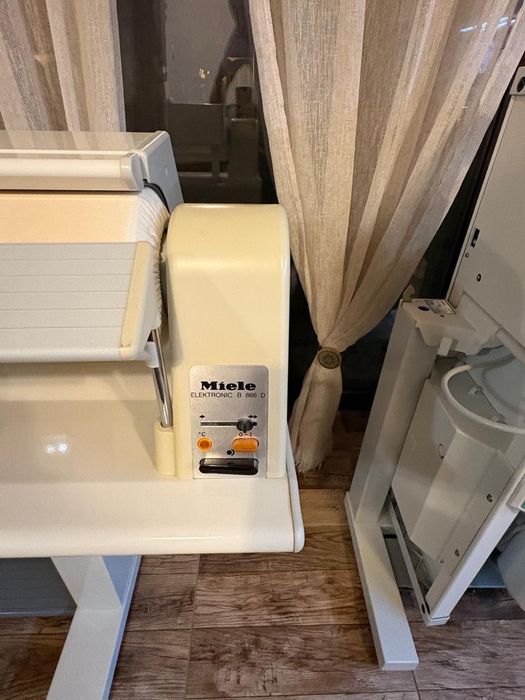 Продавам гладачни машини каландър – Miele и Pfaff!!!