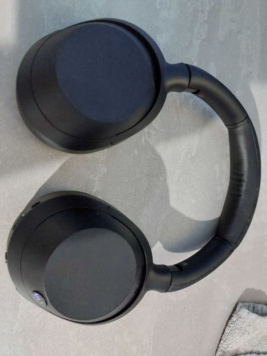 Vand casti Sony ult wear