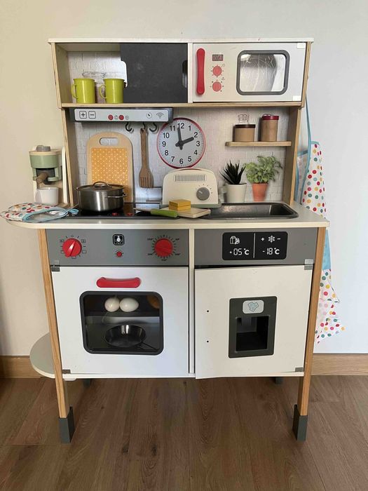 Детска кухня, оборудвана