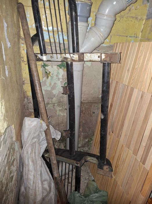 Продам кенгурятник на ниву