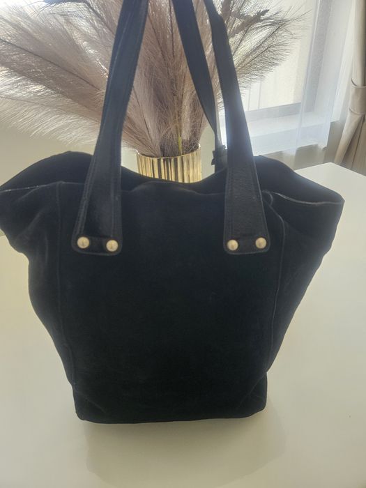 Poseta neagra piele cu piele întoarsă