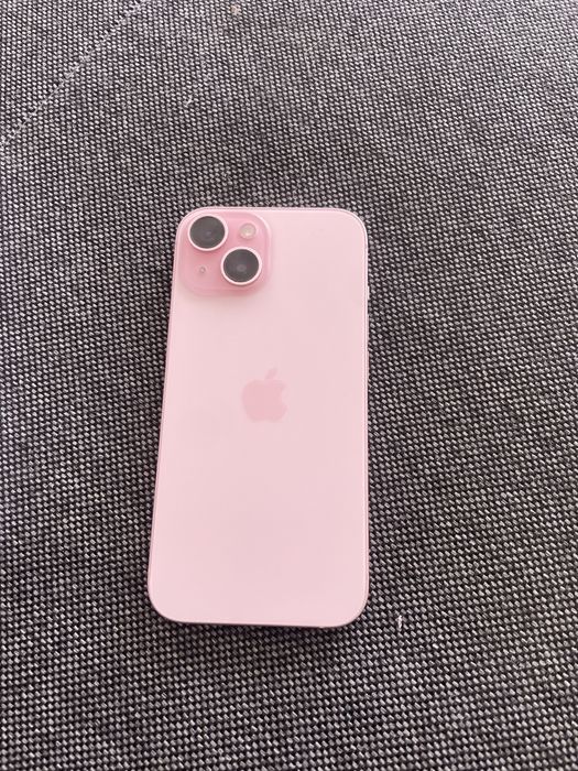 Vand Iphone 15 Roz ca nou