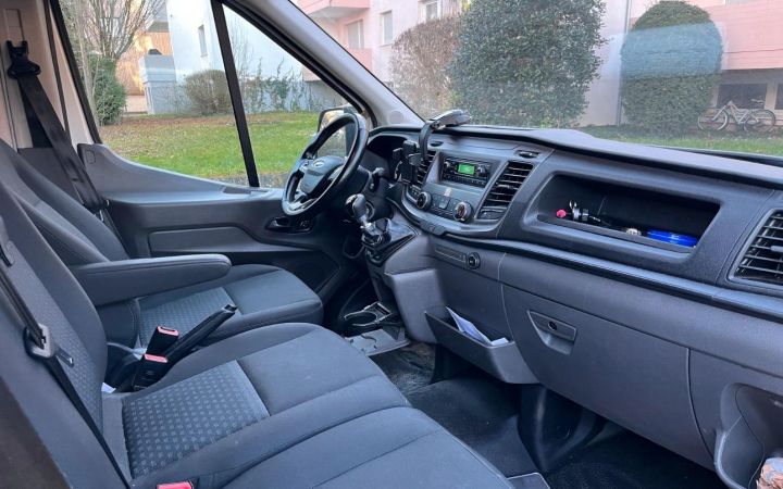 Fuzeta fata dreapta TRACTIUNE SPATE TRACTIUNE SPATE Ford Transit a 4-