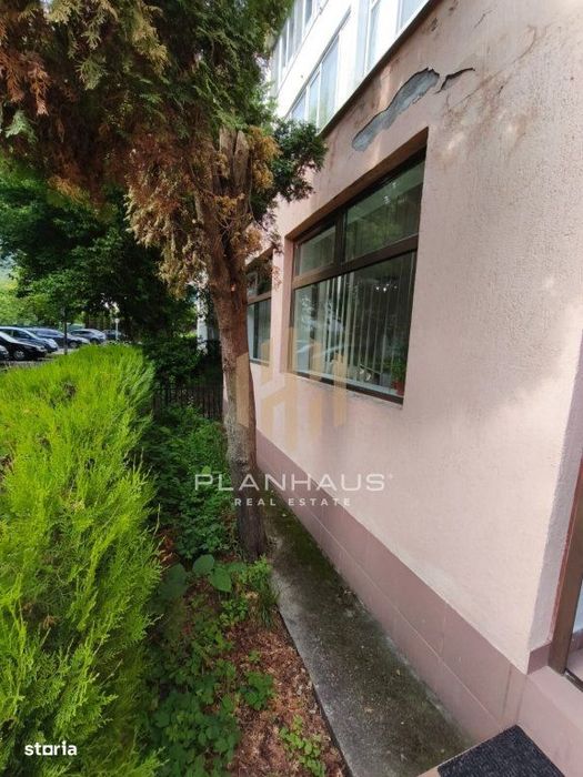 Apartament spațios cu 2 intrări, curte privată – 81 mp utili – la 50 m