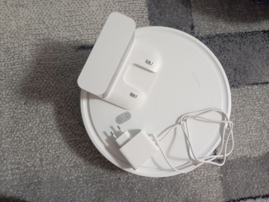 Vând aspiratoare Xiaomi Robit Vacuum E10