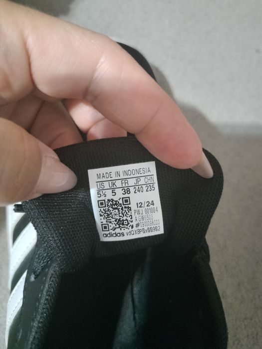 Snickers  Adidas