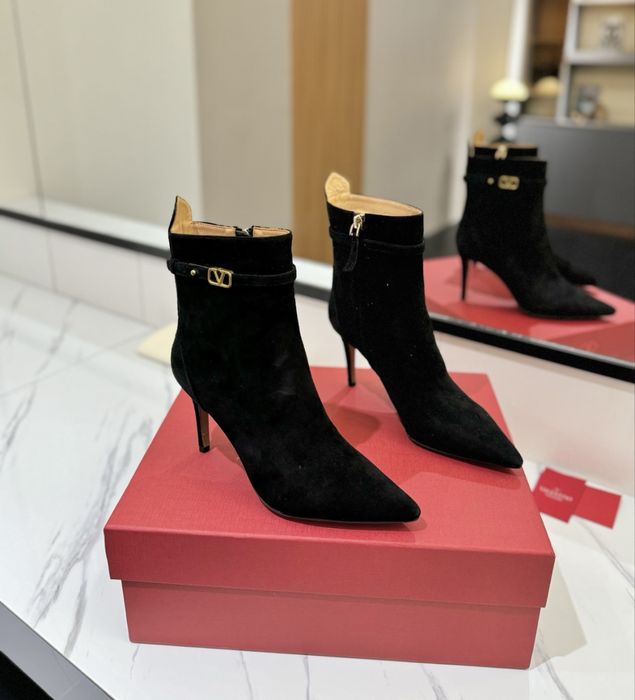 Ghete valentino cu toc