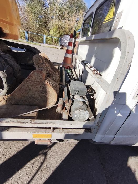 Продам эвакуатор