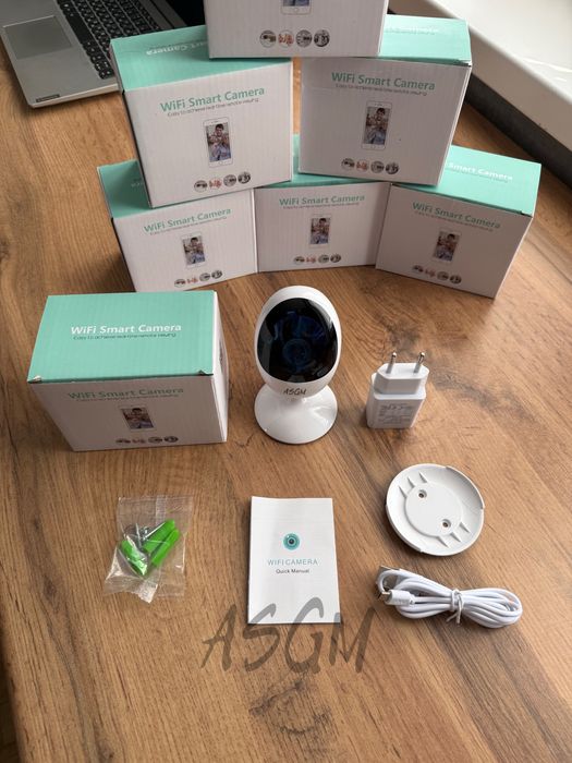 Универсальная Wi-Fi камера видеонаблюдения для установки в помещении