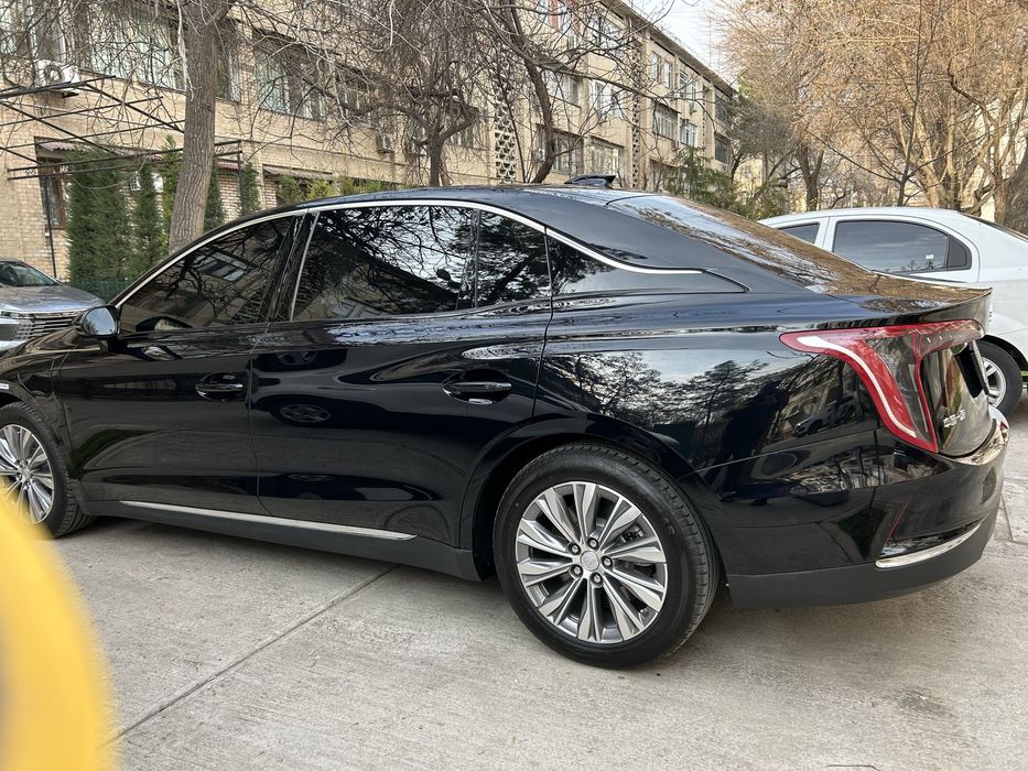 Срочно продается Hongqi E - QM5 (500)