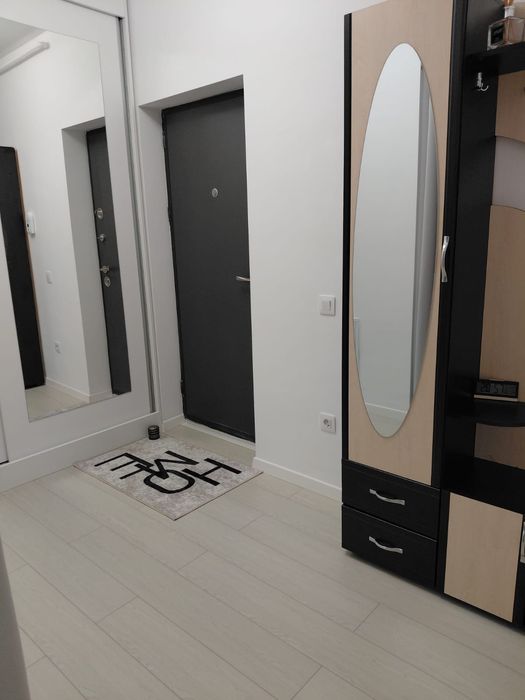 Inchiriez apartament