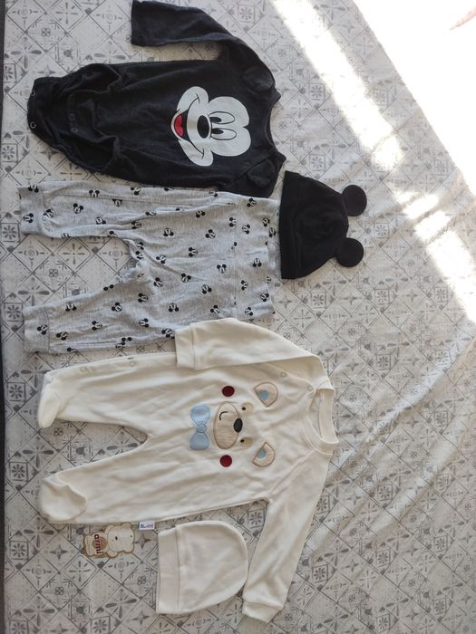 Lot 4 seturi 12 piese haine body H&M 68/80