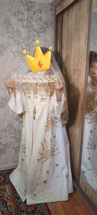 ПЛАТЬЕ один раз одели на два часа. KOYNAK bir marta kiylgan ikki soata