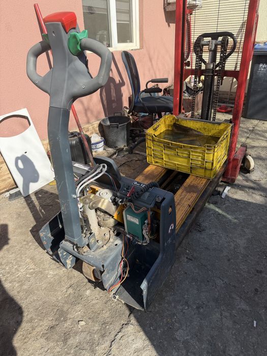 Liza electrica nu stiu daca merge transpalet