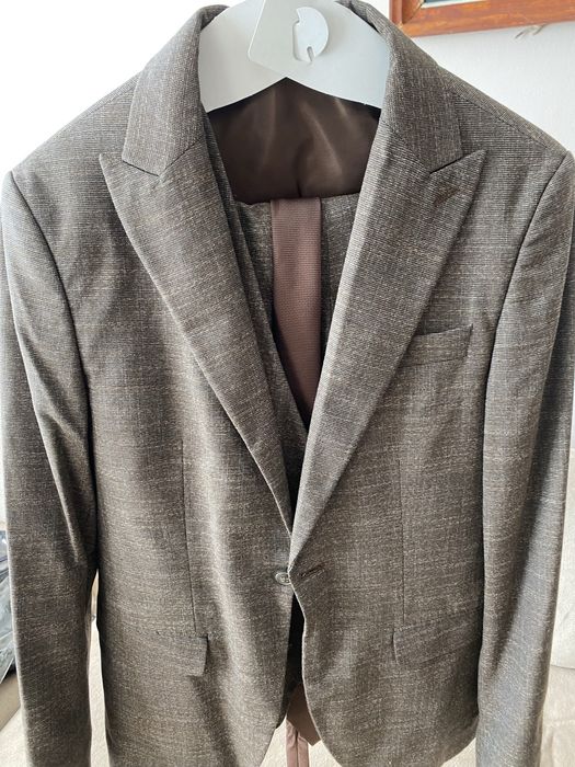 Мъжки   нов.  костюм