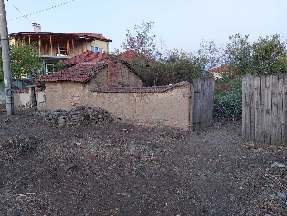 Продава се Парцел в Пловдив, Център - 1838 кв.м за 150 €/кв.м - Снимка #2