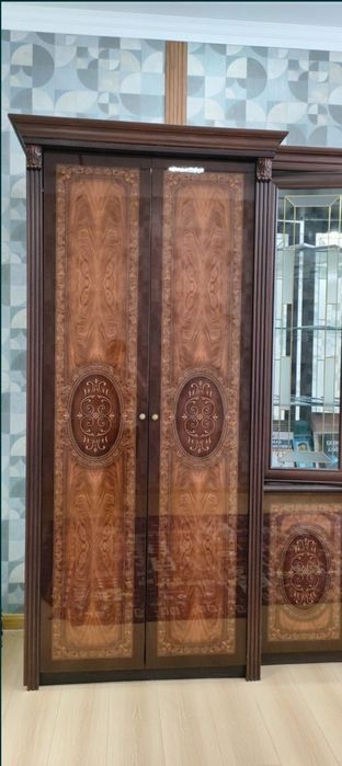 Қабырға шкаф сатылады