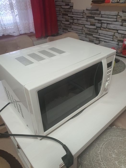 De vanzare cuptor cu microunde si tefal air fryer