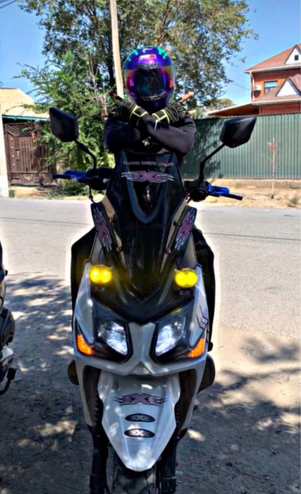 Мопед сатылады Samurai 150cc.Учетта тур номери бар.Перчатка Жилет