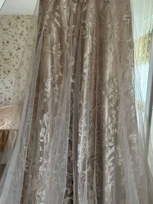 Vând rochie banchet