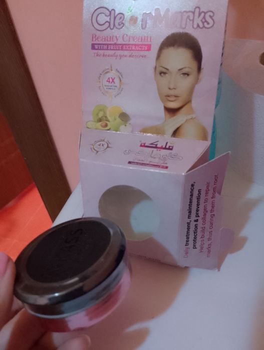 Мравчено олио за обезкосмяване,Избелващи кремове с маг.мляко и алое