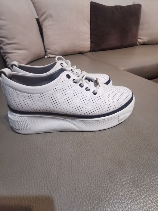 Дамски кецове естествена кожа 38 номер