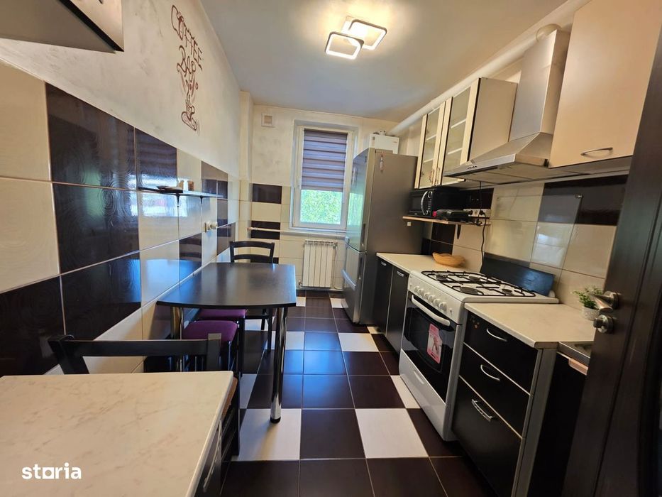 3 camere, decomandat, zonă centrală, mobilat și utilat