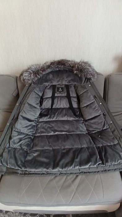Продам парку 46 размер.
