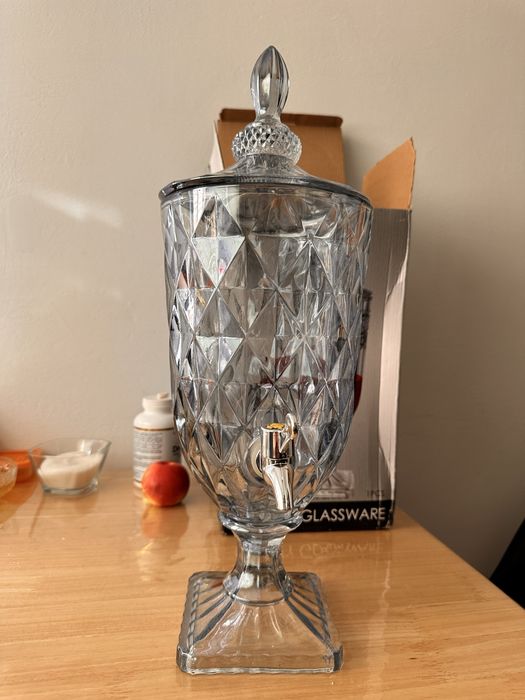 Лимонадница в серо-голубом оттенке.