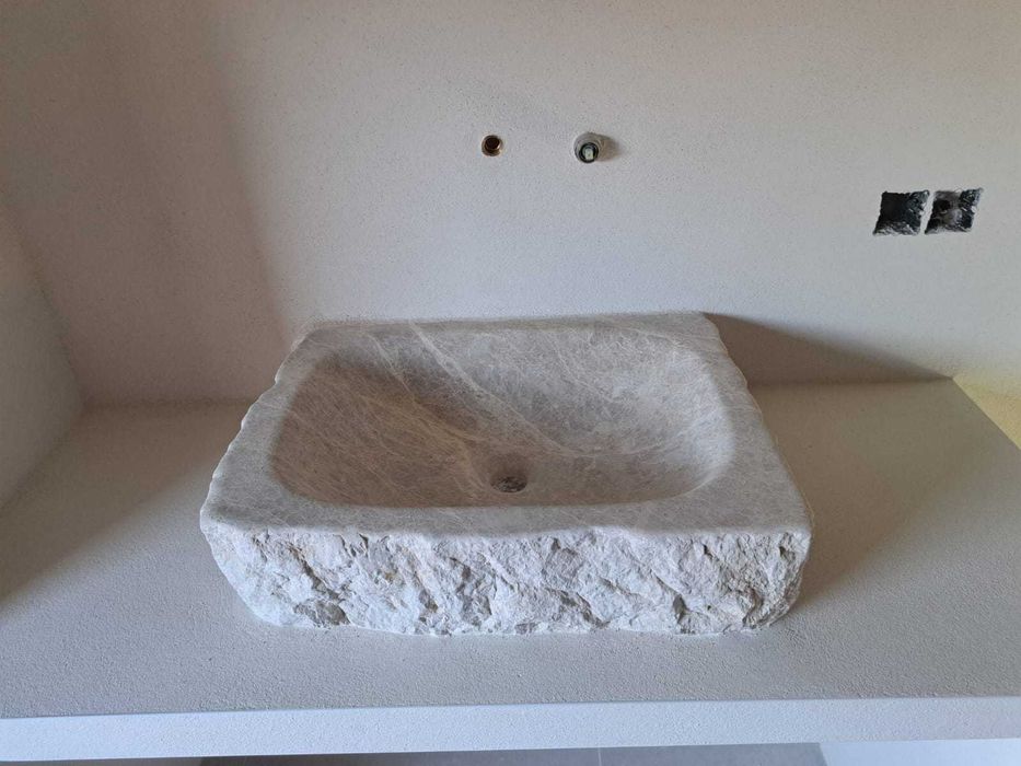 Servicii de constructii gresie,faianta,tencuiala manuala,zidarii, etc.