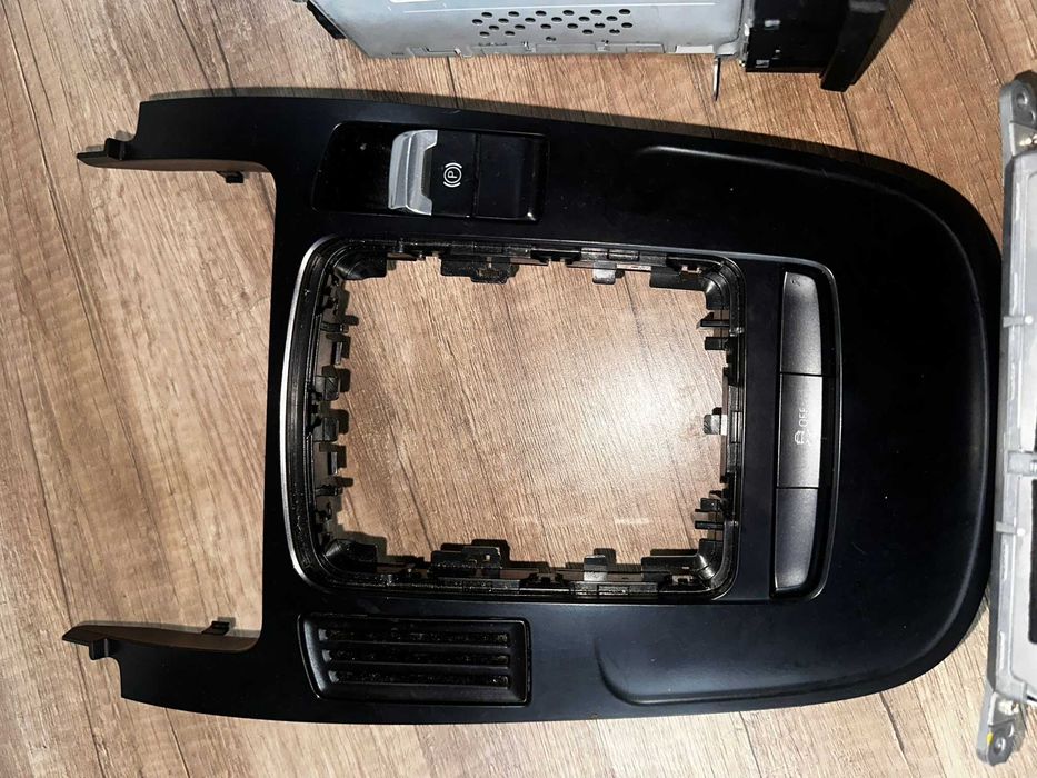 Radio Concert Display Rama Bord plus consola centrala Audi A4 B8