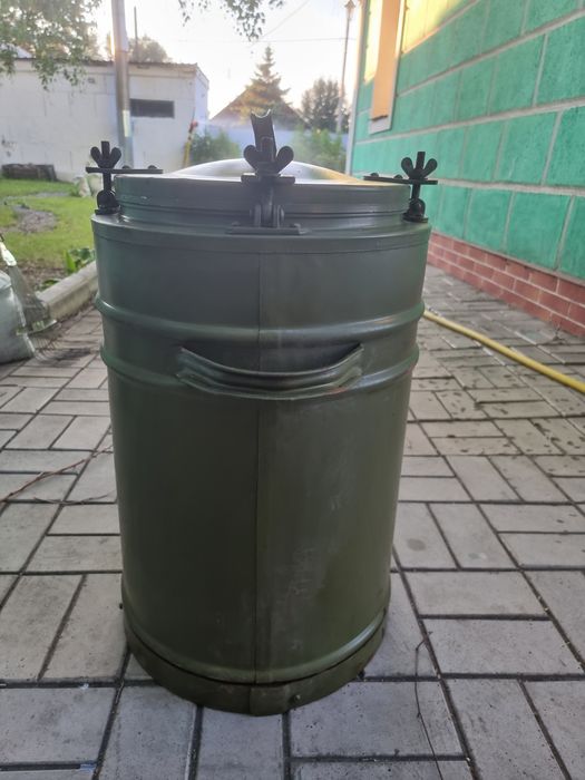 Продам новый  термос армейский пищевой