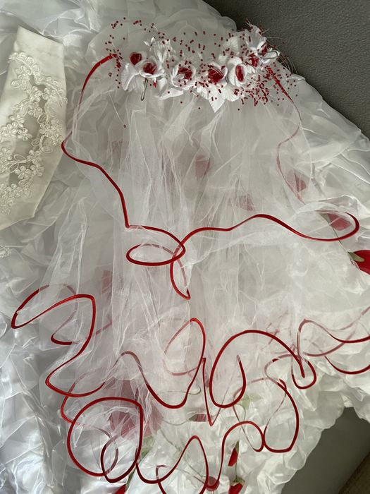 Продам свадебное платье район Кошкарбаева