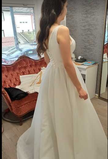 Rochie de mireasa model Allure
