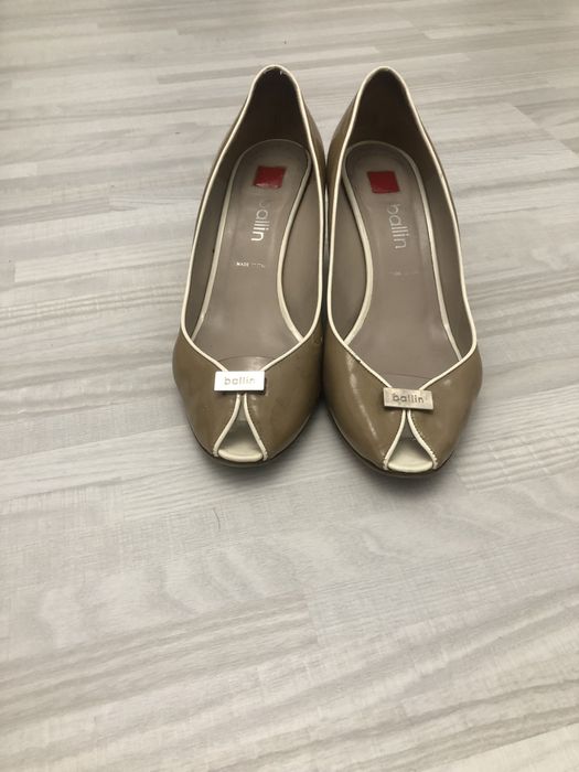 Женская обувь