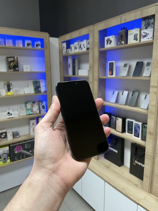 Apple iPhone 16 Pro Black Titanium, 128 Gb, Ca Nou