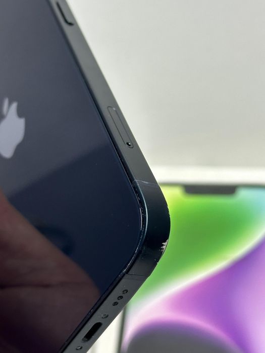 Продам Айфон 14 128г