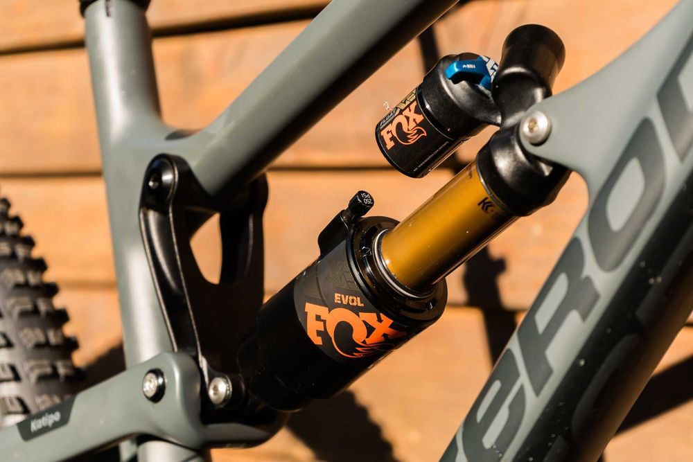 Bicicleta de enduro Zerode Katipo L
