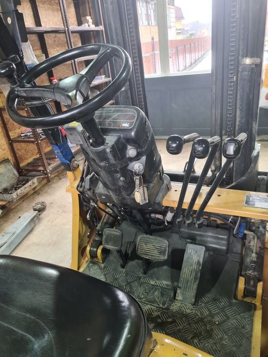 Stivuitor Caterpillar