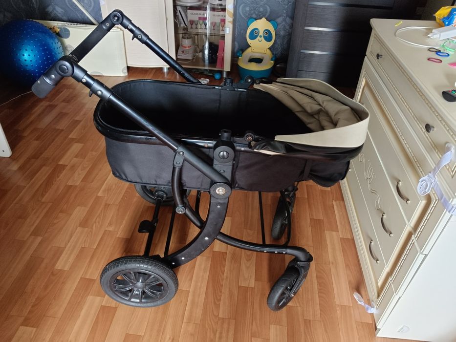 Продаю   коляску
