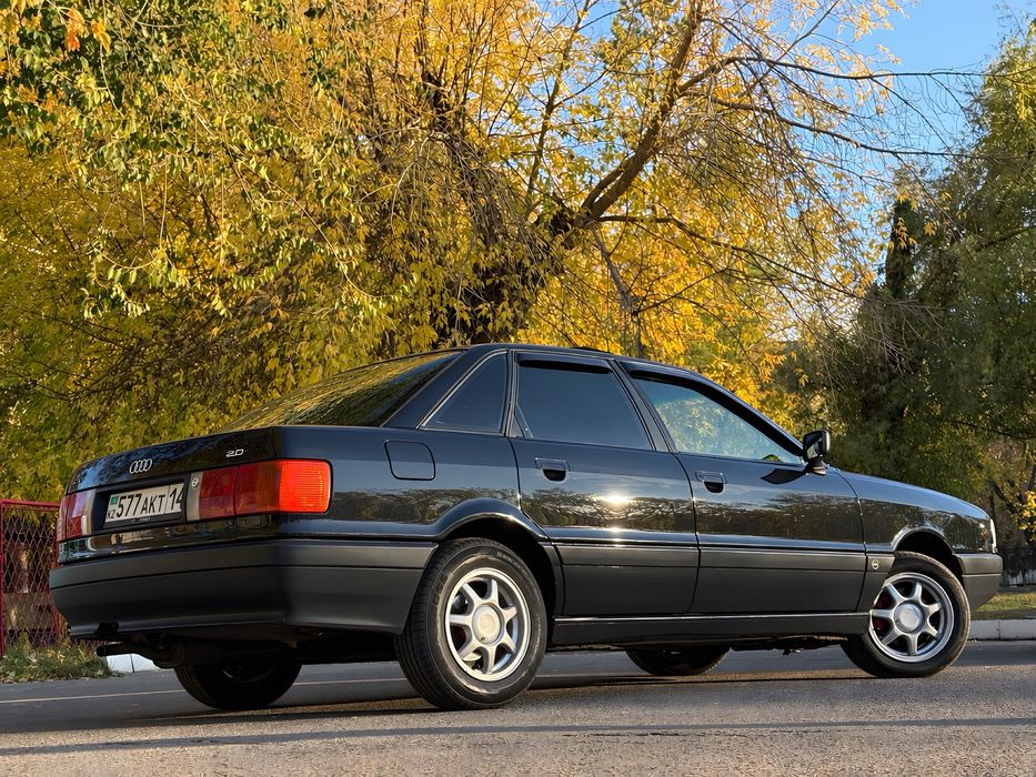 AUDI 80 B3 2.0 в хорошем состоянии